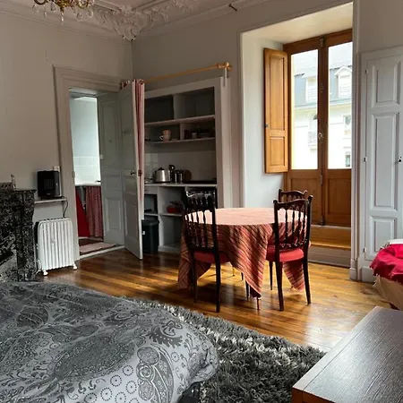 Appartamento Studio Luchon location standing VILLA LUISA Luchon Pyrénées *